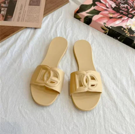 2025 Summer New Women's Fashion and Leisure Sandals, Beach Non Slip Flat Slippers
