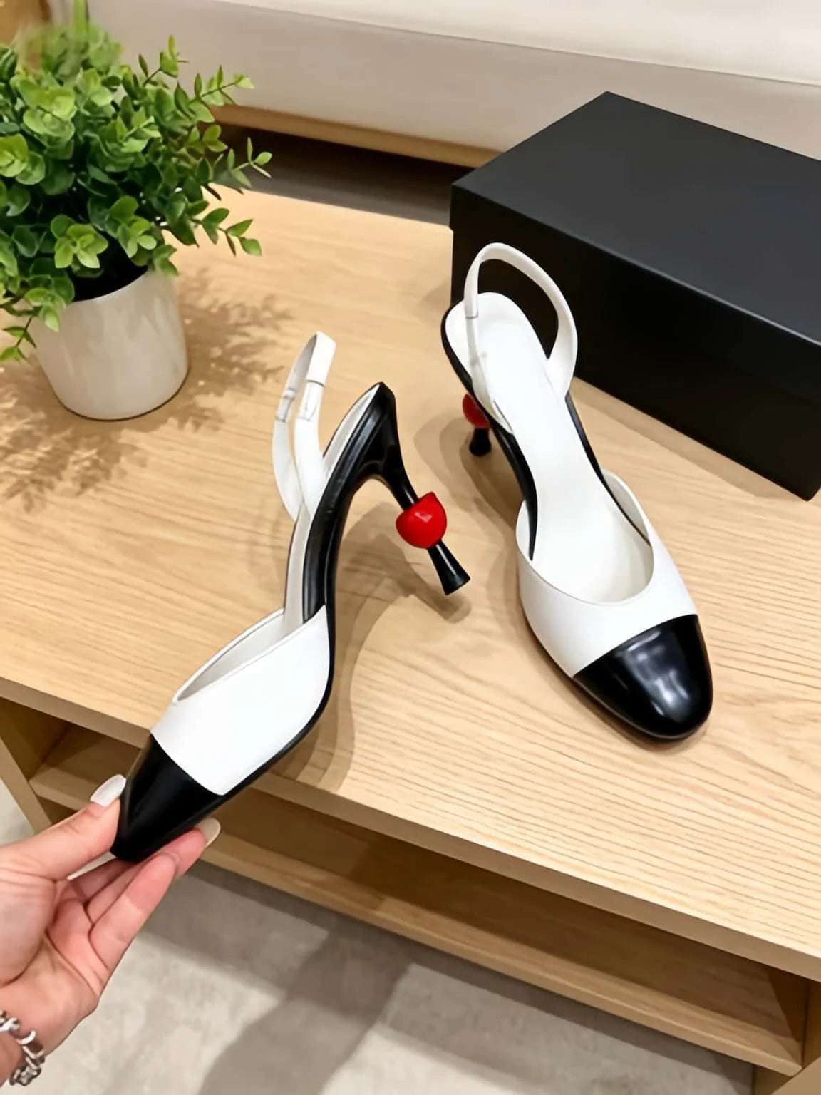 2026 Women High-heeled Cool Shoes Elegant Style Detailed Minimalist Classic Elements Summer Must-Have Item High-heeled