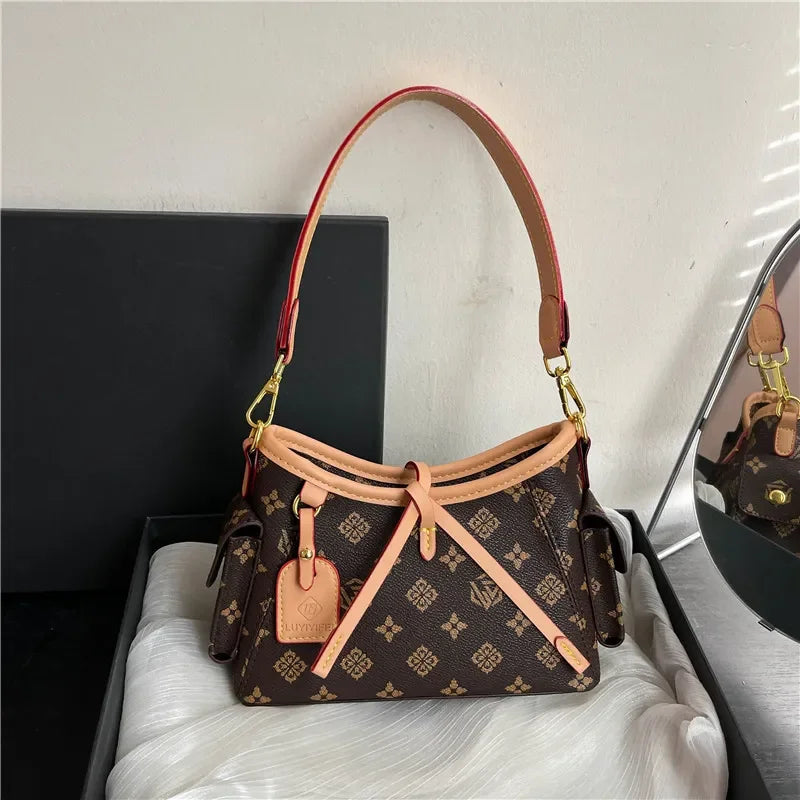 Designer shoulder bag free shipping New printed versatile fashionable tote bag large capacity casual hobos bag for women