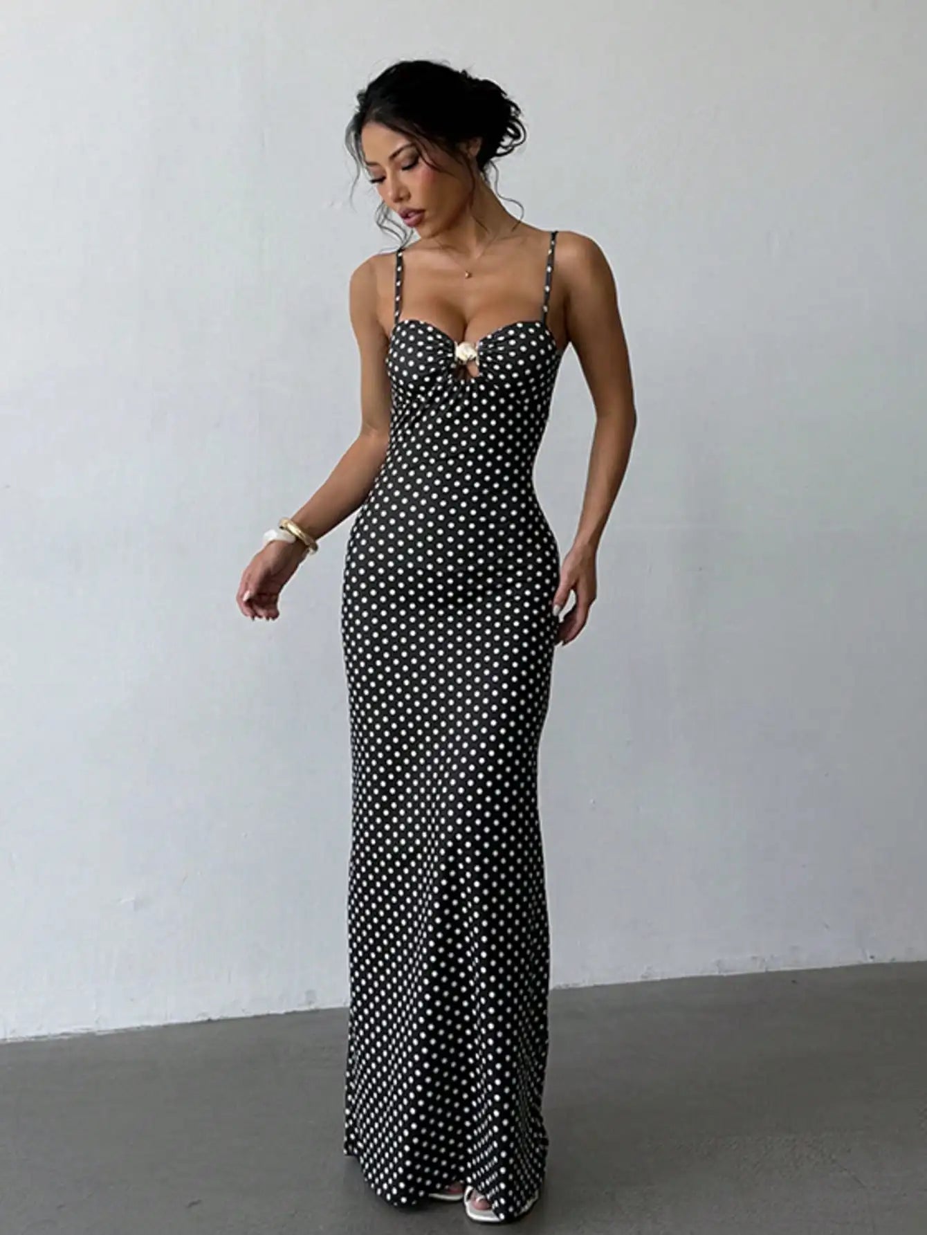 Polka Dot Maxi Dress with Sweetheart Neckline and Keyhole Detail for Summer
