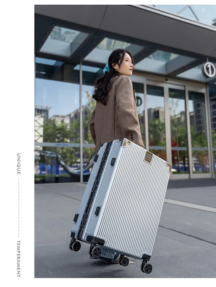 2-Pieces set luggage,20+26 inches in size,a hard-shell suitcase with 108 rivets, , featuring silent all-terrain wheels, a cup holde