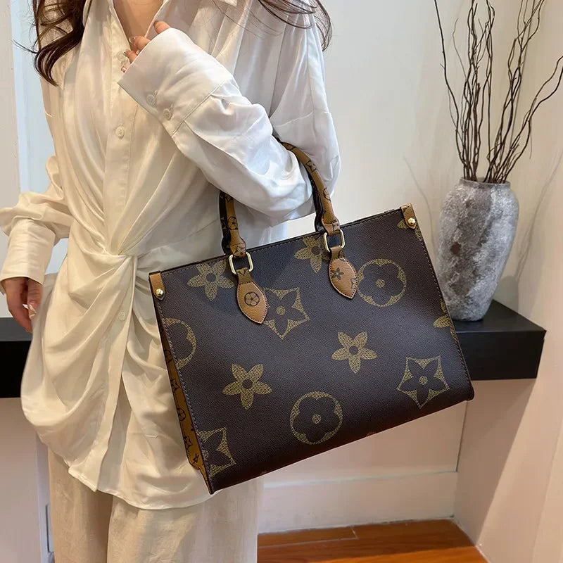 Free Shipping 2026s Designer New Print Large Capacity Tote Bag Women Fashion Versatile Shoulder Bag Simple Commuter handbag Coff