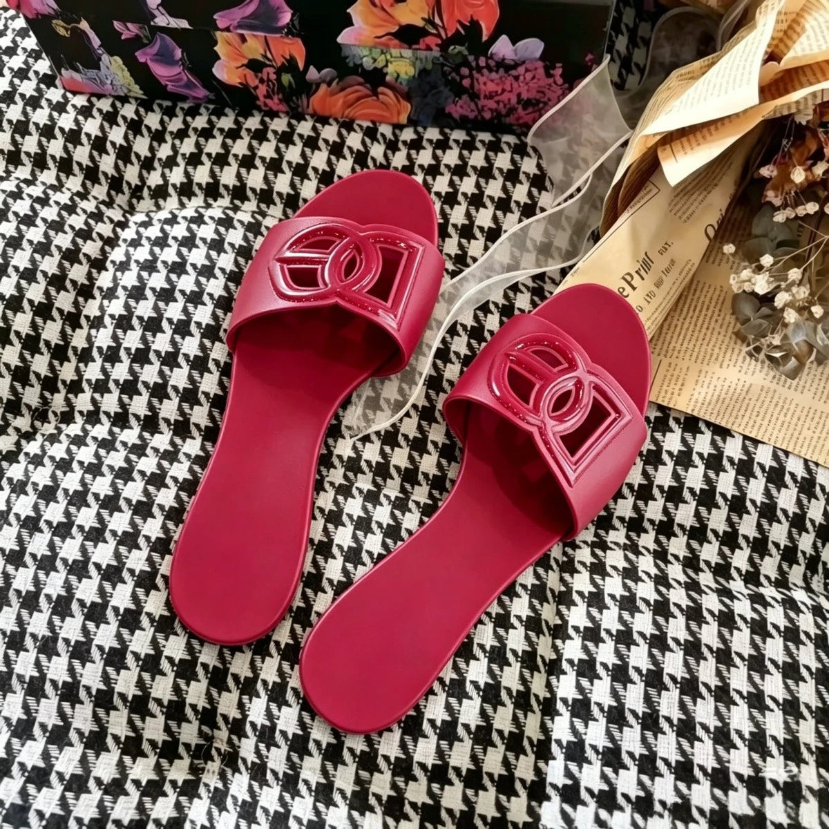 Top Women's Sandals Famous Design Comfortable Arch Support Flat Shoes Women's Casual Sandals for Going Out One-Strap Summer Slip-Ons Anti-Fruit Jelly Beach Non-Slip Flats