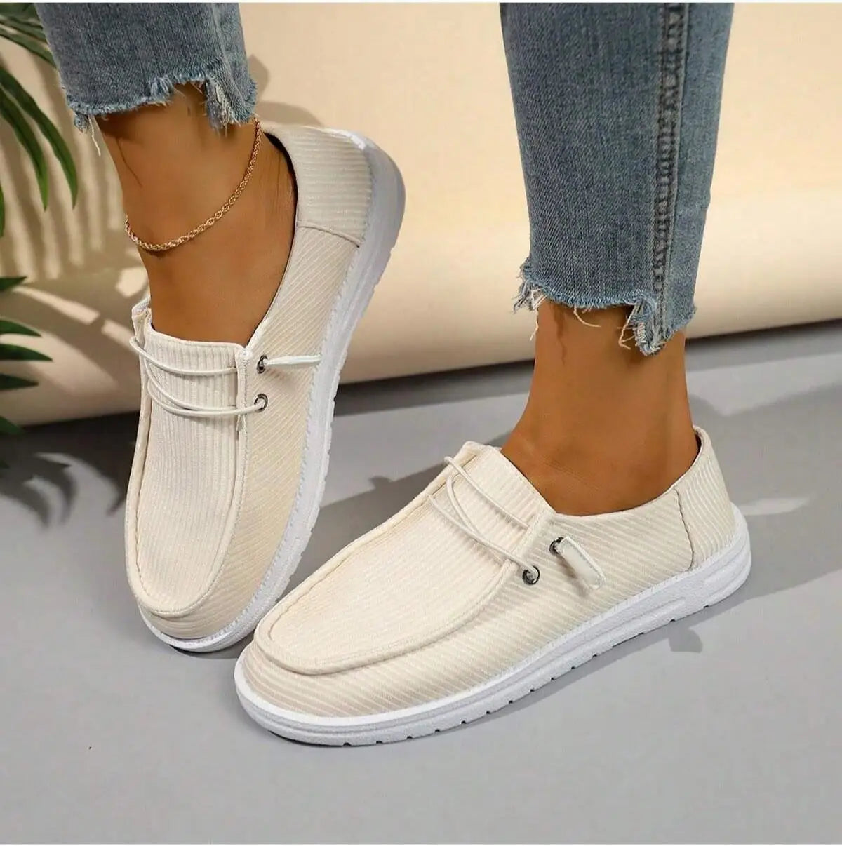 Ladies' Breathable Canvas Moccasins – Non-Slip Slip-On Loafers for Everyday Wear