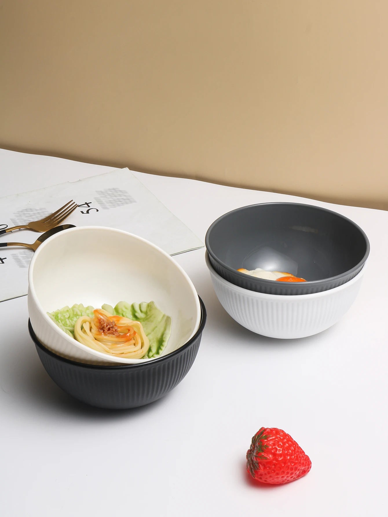 Plastic bowl, reusable and durable, suitable for camping picnic kitchen, microwave and dishwasher safe