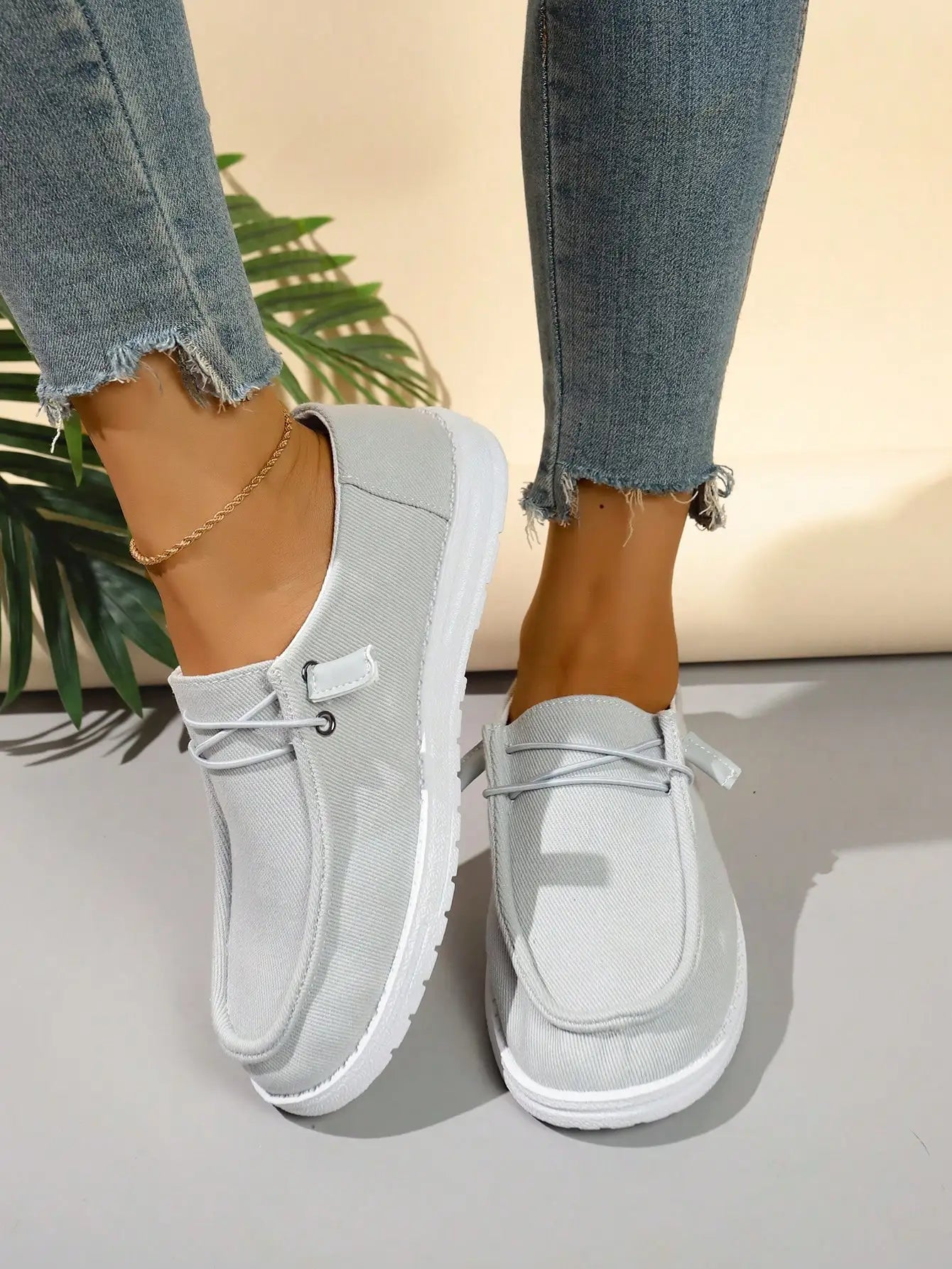 Ladies' Breathable Canvas Moccasins – Non-Slip Slip-On Loafers for Everyday Wear