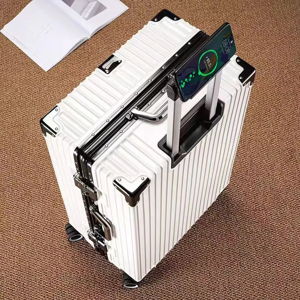 2-Pieces set luggage,20+26 inches in size,a hard-shell suitcase with 108 rivets, , featuring silent all-terrain wheels, a cup holde