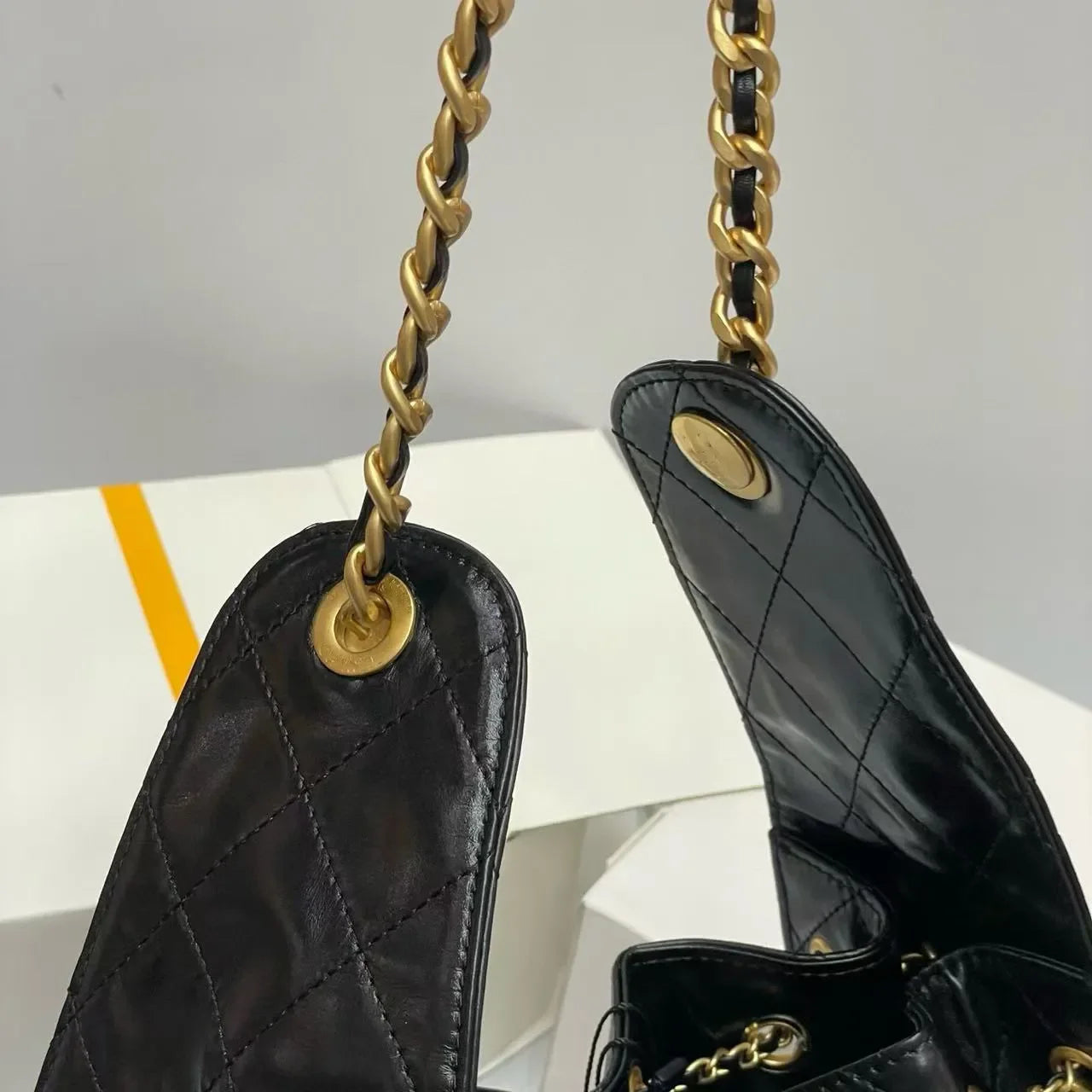 Bag 25S Hobo Shoulder bag Waxed Leather drawstring Chain Bucket Bag 25C Bag high-capacity Genuine Leather Luxury Crossbody Bag