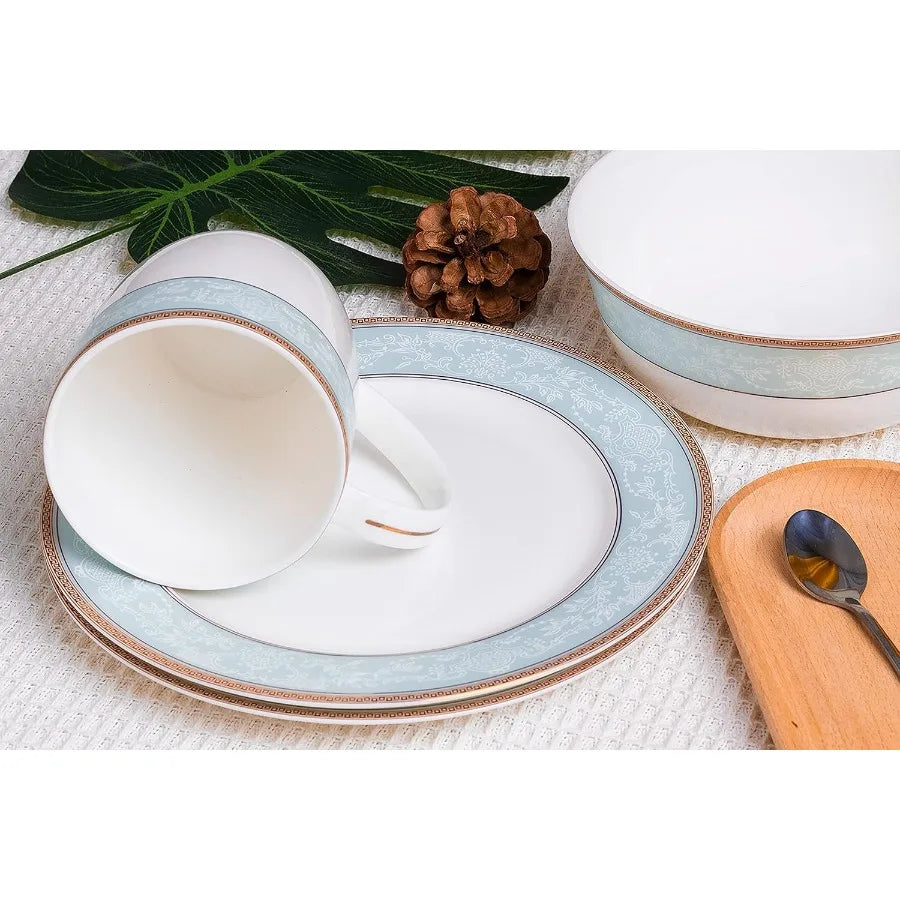 Fine Bone China Dinnerware Set16 Pcs Classic Relief Pattern Gilt Edged High Grade Porcelain Tableware Sets For 4 People