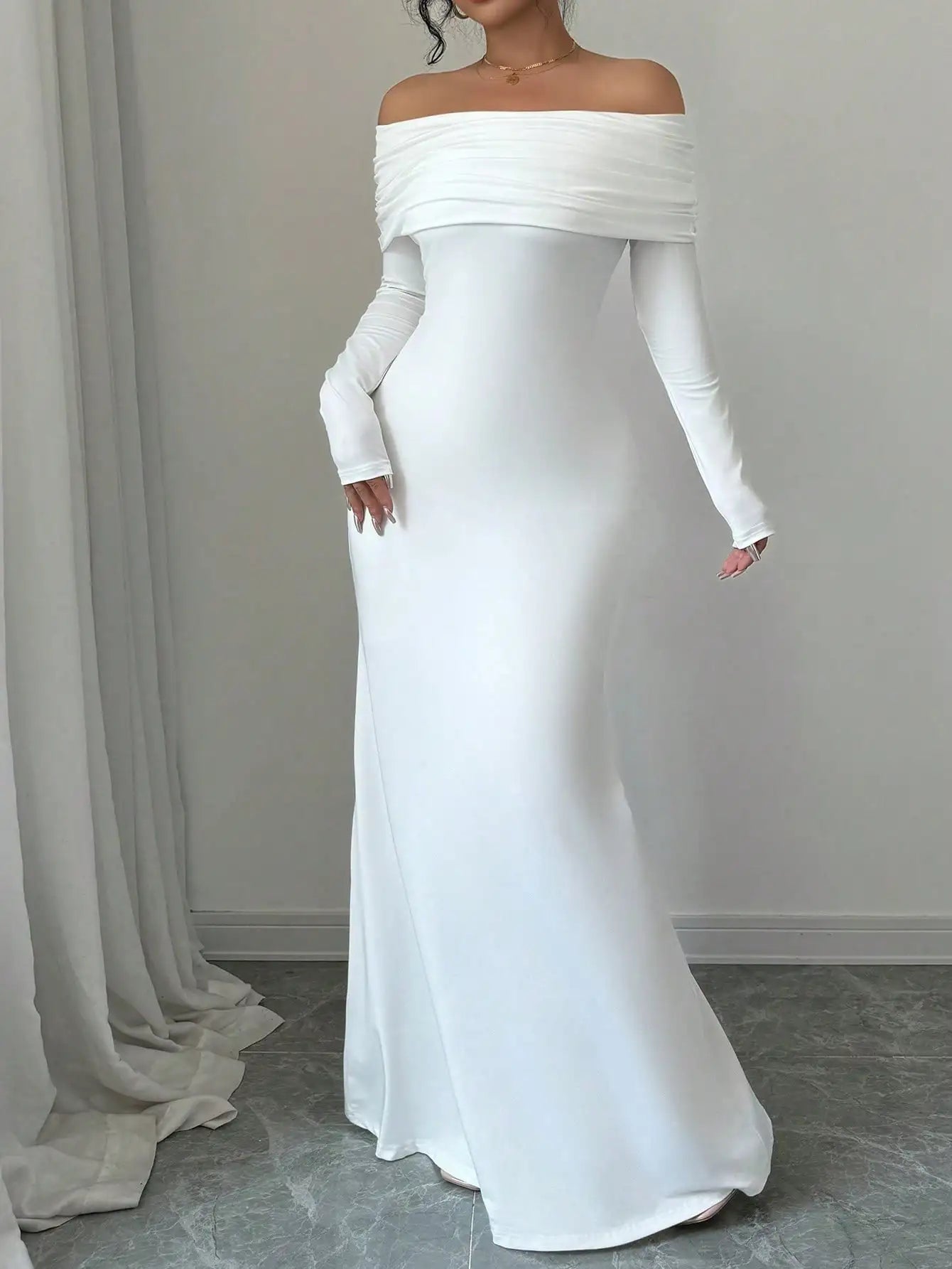 White Off-Shoulder Long Sleeve Maxi Dress with Back Twist Knot, Fitted Silhouette for Evening Events