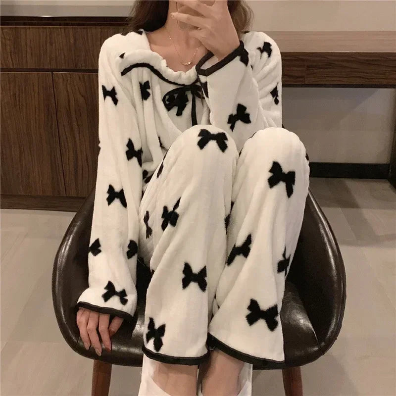 Women's Thickened Coral Fleece Pajamas Long Sleeve Long Pants Autumn Winter Home Clothes Comfortable Breathable Sleepwear