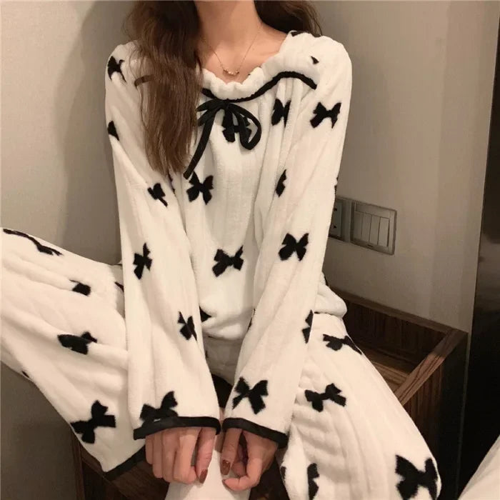 Women's Thickened Coral Fleece Pajamas Long Sleeve Long Pants Autumn Winter Home Clothes Comfortable Breathable Sleepwear