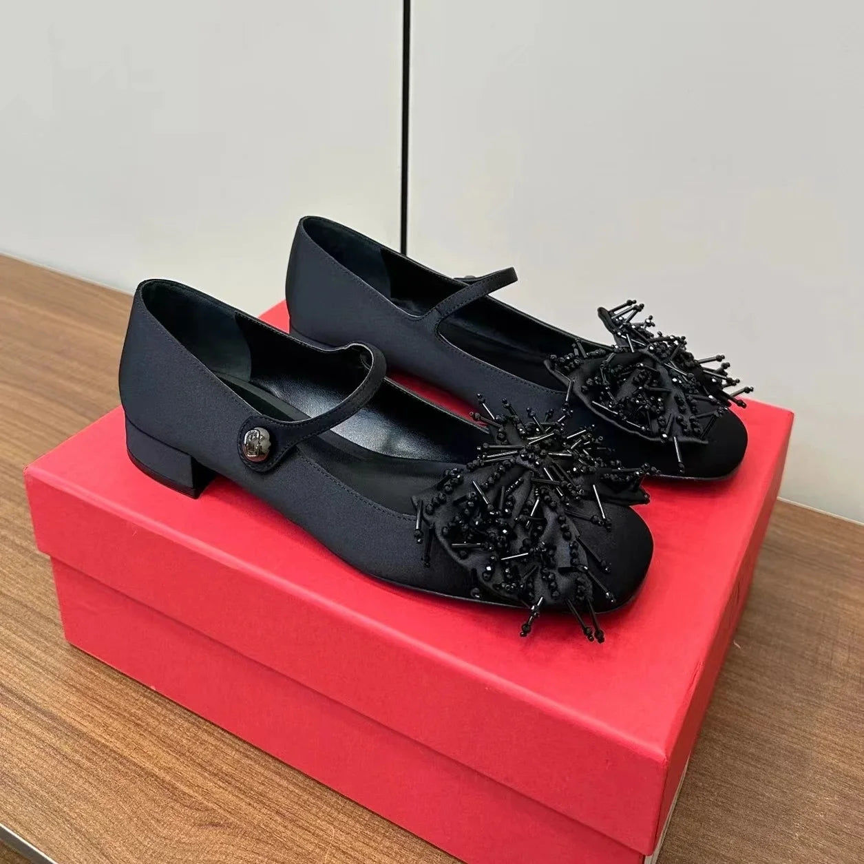 Female Flat Designer Ladies Cross Buckle Strap Ballet Shoes Luxury Brand High Quality Round Toe New Coming Slip-On Mary Janes