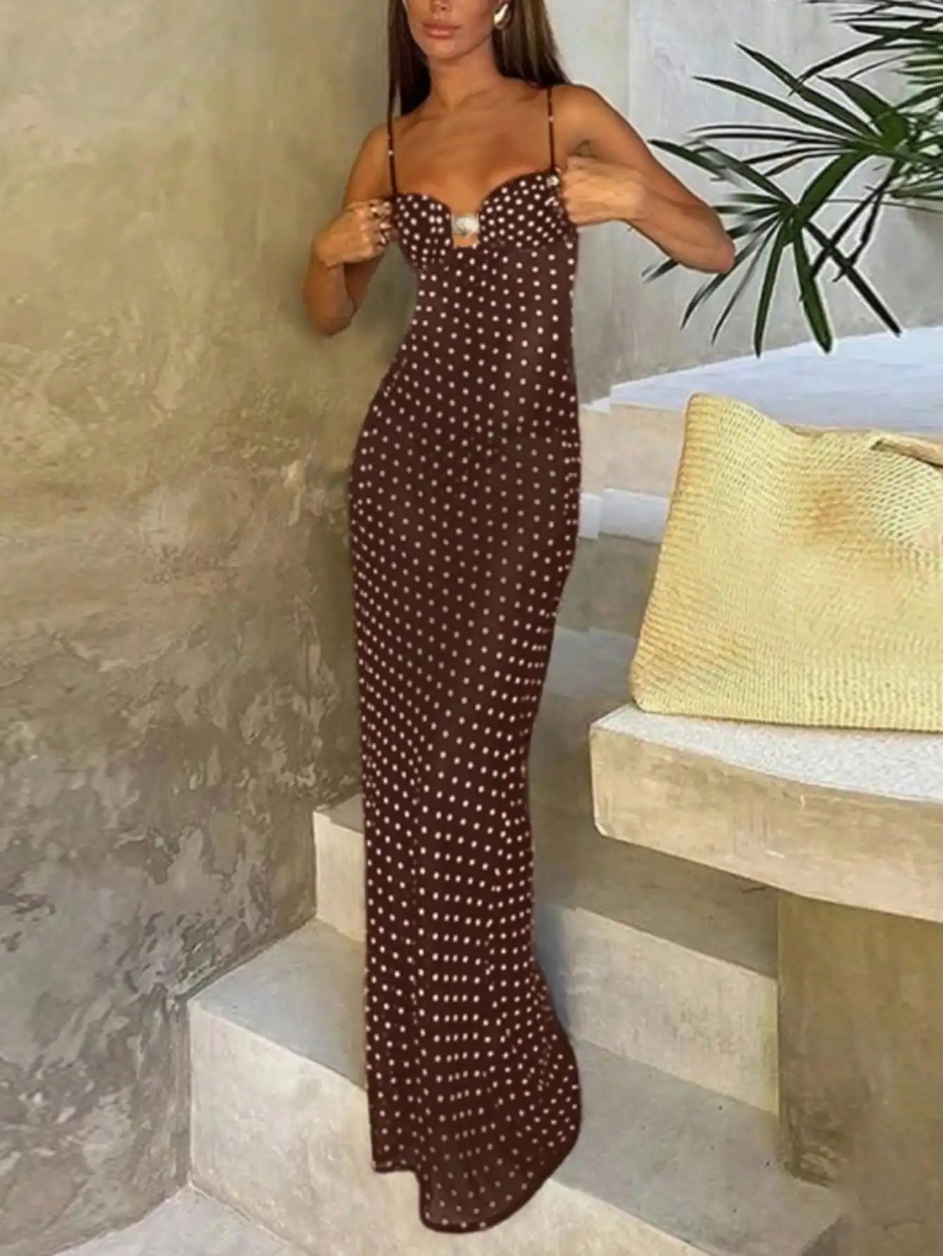 Polka Dot Maxi Dress with Sweetheart Neckline and Keyhole Detail for Summer